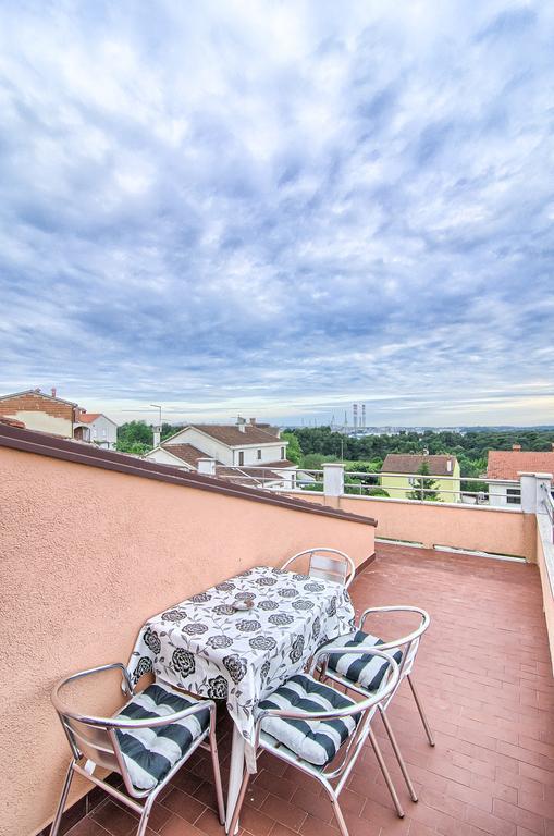 Apartments Mandic Pula Extérieur photo